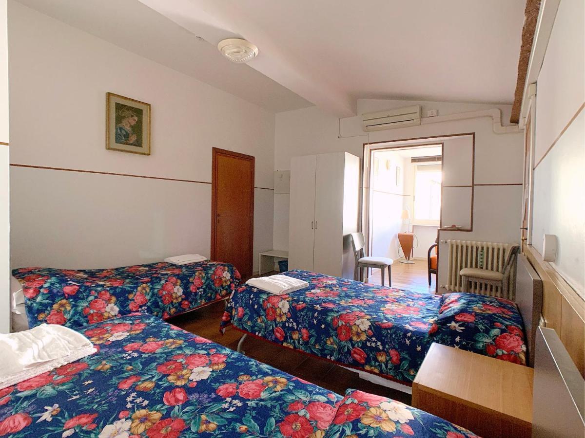 Casa Per Ferie Suore Oblate Dell'assunzione Frühstückspension Florenz